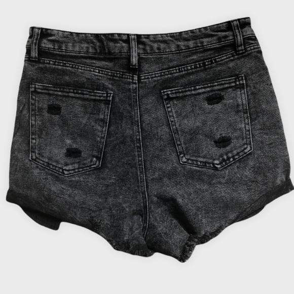 NWOT Tinseltown faded black cutoff denim shorts - Picture 3 of 11